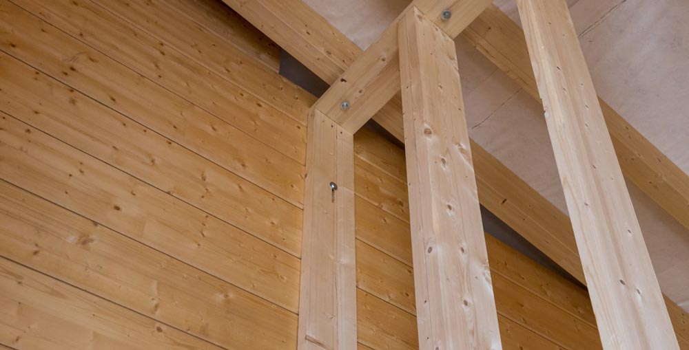 Монтаж каркасных перегородок на скользящую систему в деревянном доме